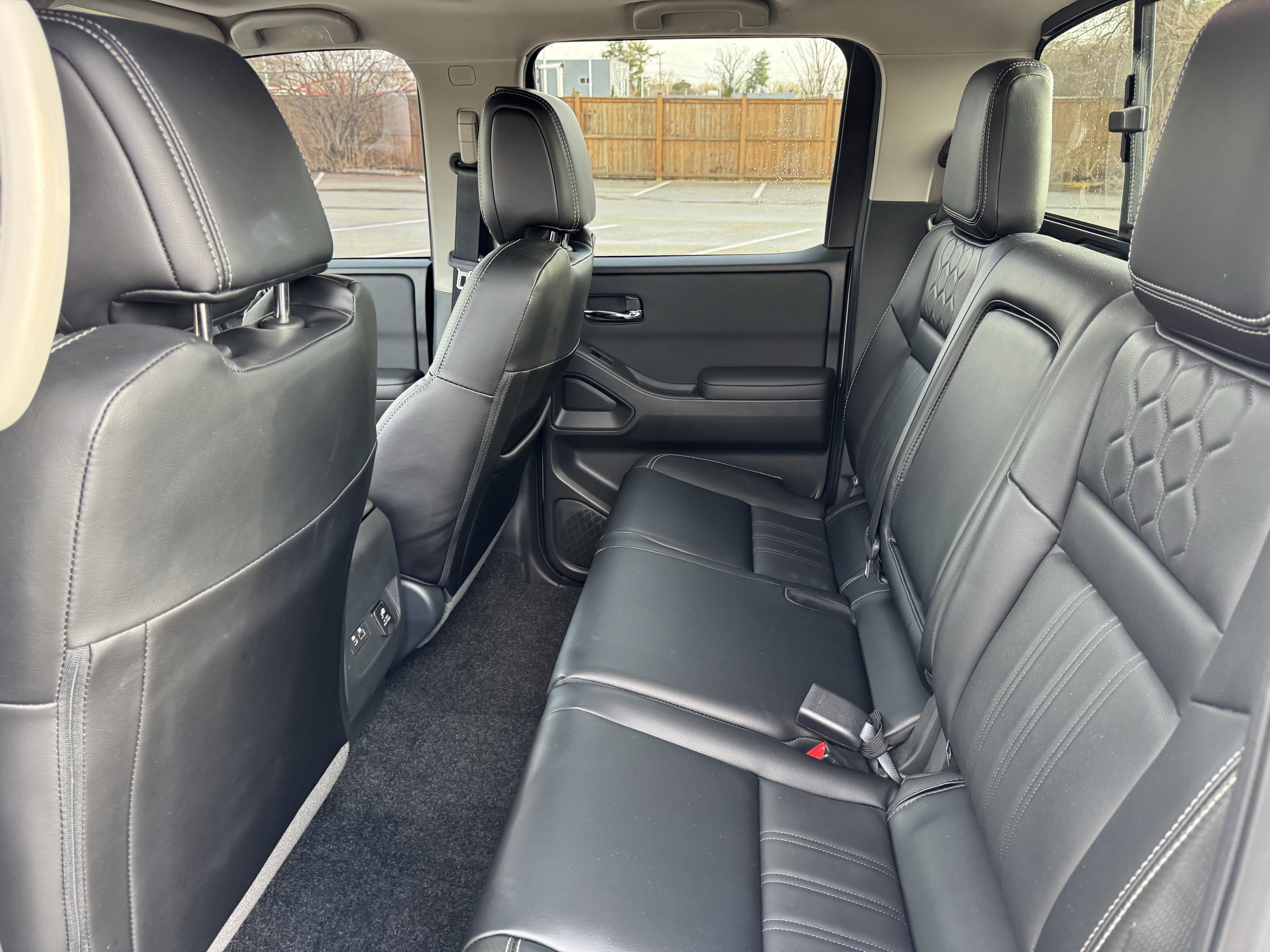 Used 2024 Nissan Frontier SL w/ Technology Package image 35