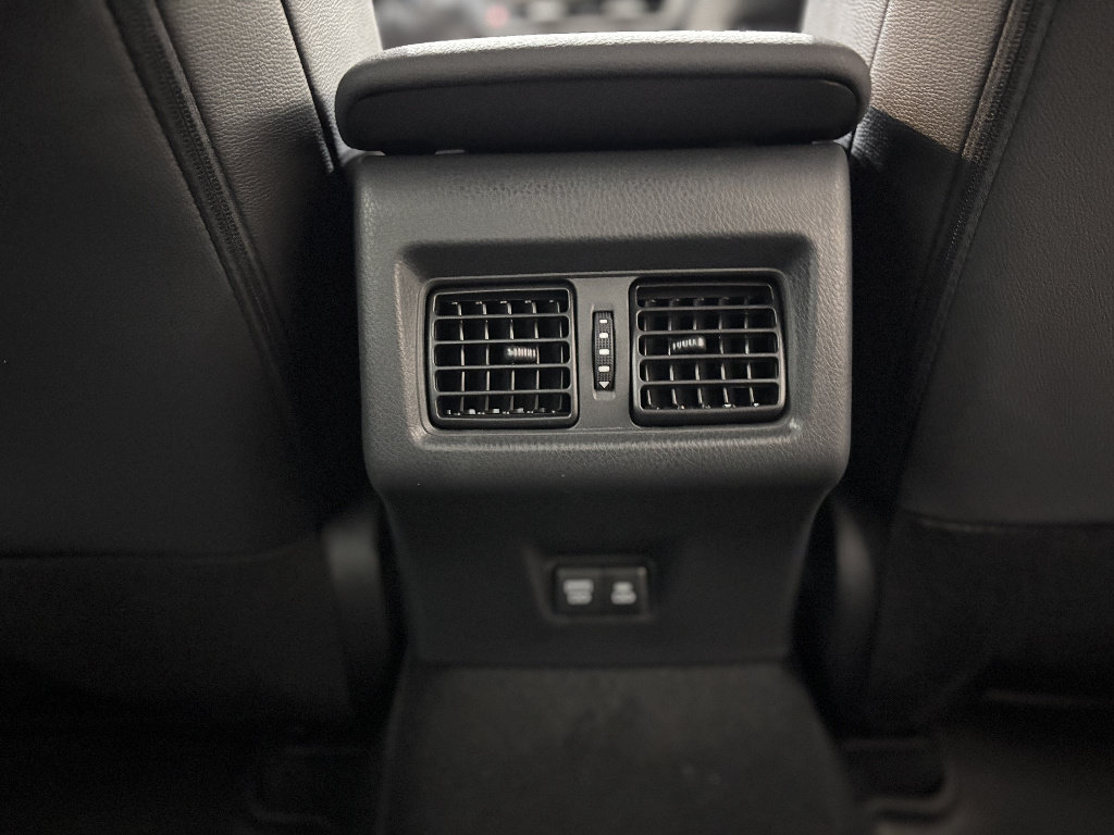 New 2026 Toyota Camry Hybrid FWD image 24