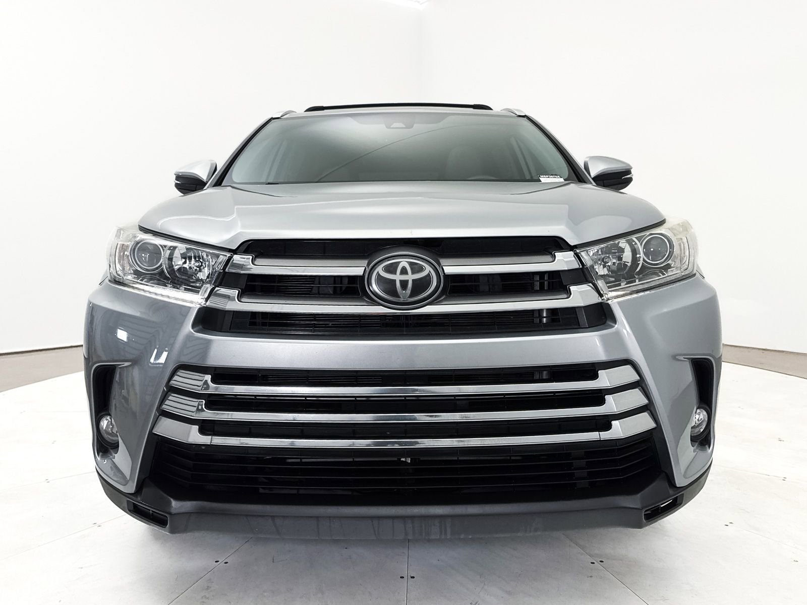 Used 2018 Toyota Highlander Limited AWD/4WD image 12
