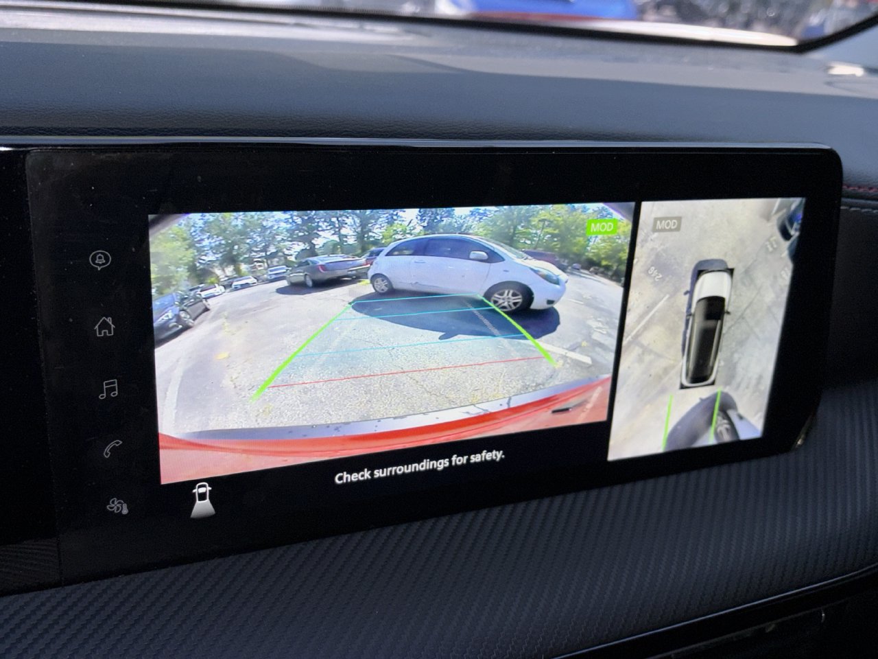 Used 2025 Nissan Kicks SR FWD image 4