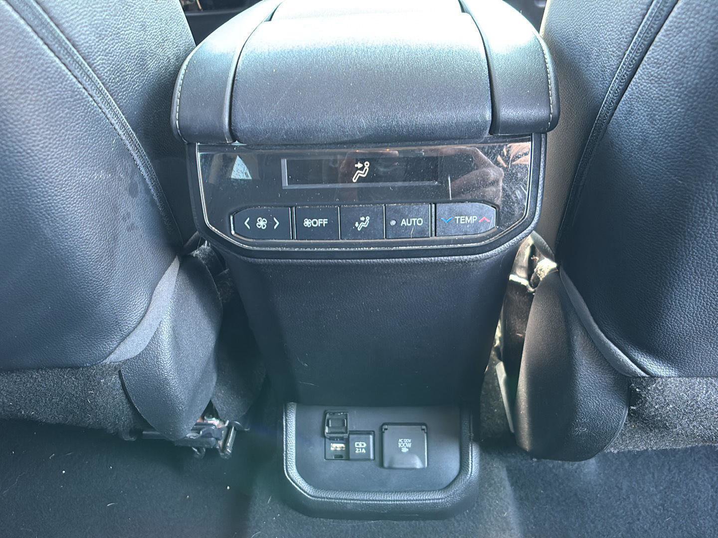 Used 2020 Toyota Highlander Limited image 15