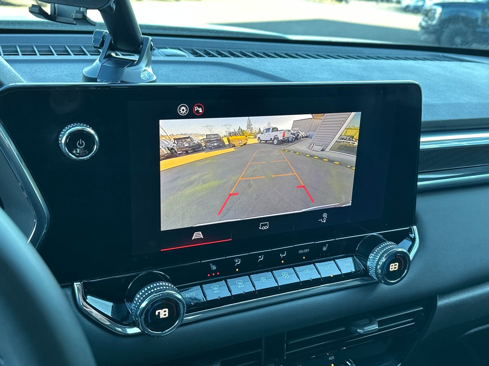 Used 2025 GMC Canyon Elevation w/ Convenience Package image 15