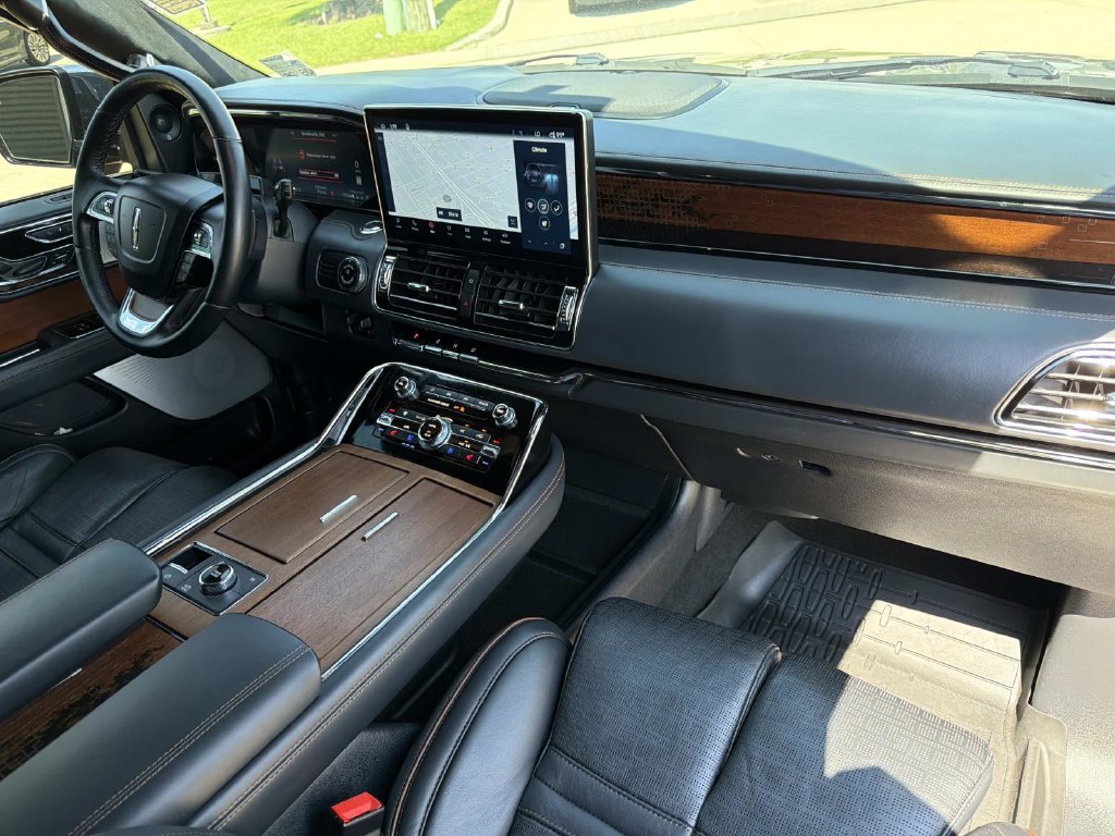 Certified 2024 Lincoln Navigator L Black Label AWD/4WD image 15
