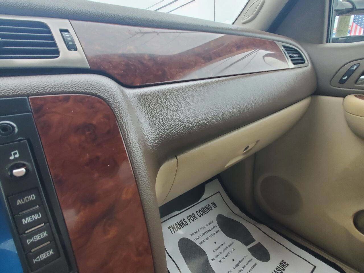 Used 2009 Chevrolet Silverado 2500 LTZ w/ Suspension Package, Off-Road image 21