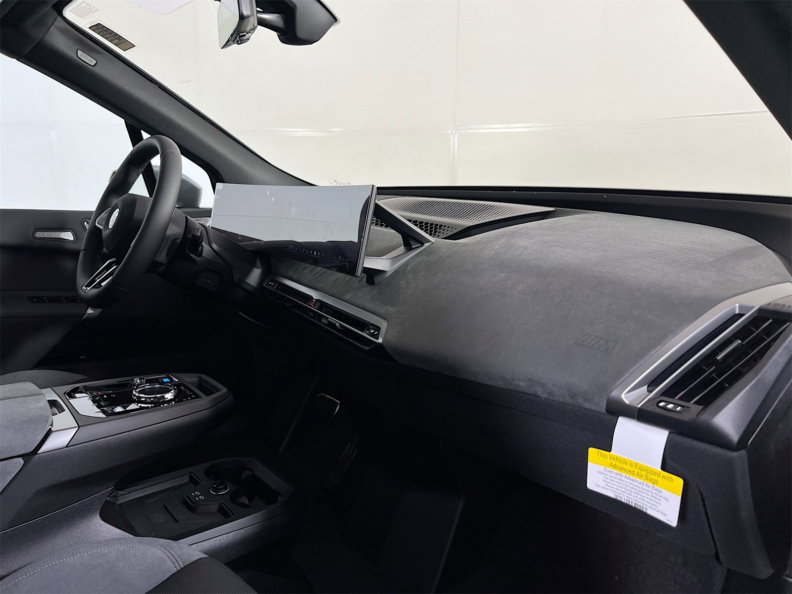 New 2026 BMW iX xDrive60 w/ M Sport Package image 32