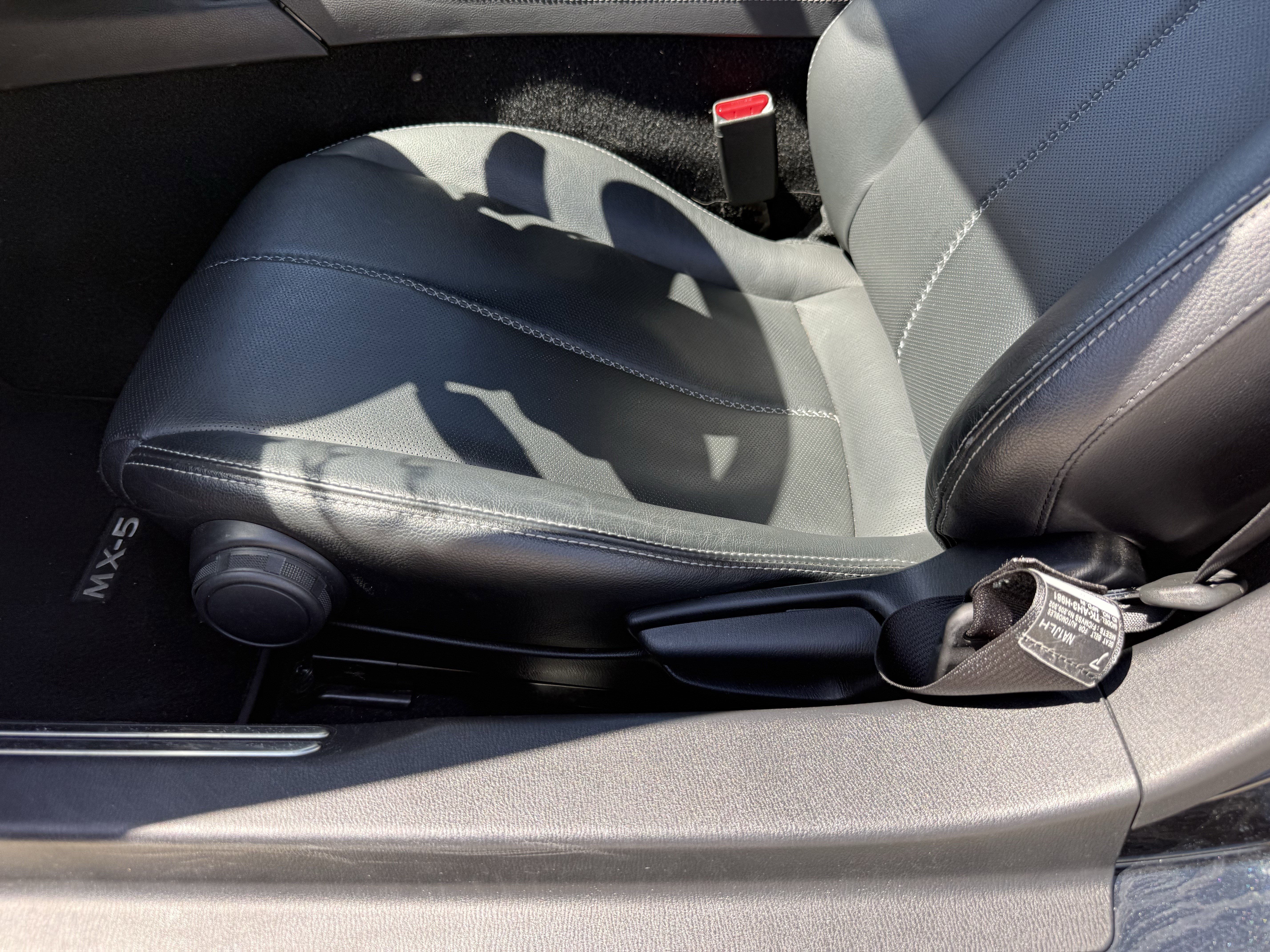 Used 2025 MAZDA MX-5 Miata RF Grand Touring image 29
