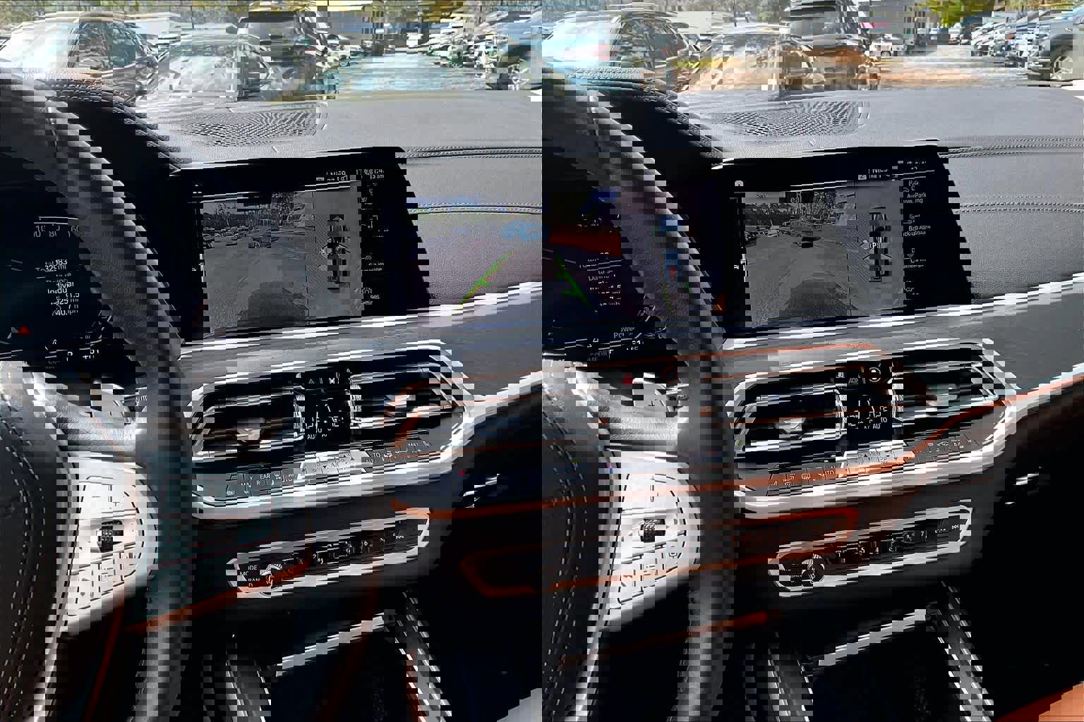 Used 2022 BMW X7 xDrive40i w/ Premium Package image 7