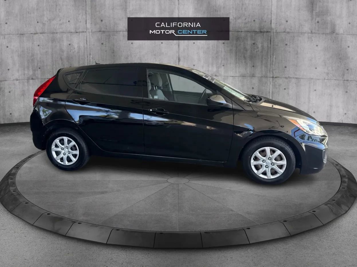 Used 2014 Hyundai Accent GS FWD image 4