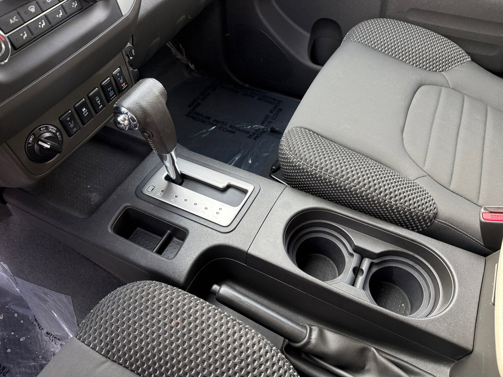 Used 2019 Nissan Frontier PRO-4X image 13