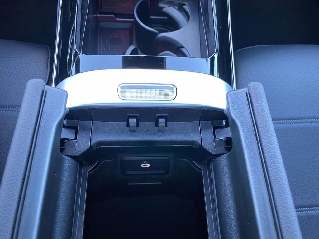 Certified 2025 Mercedes-Benz GLC 300 4MATIC image 29