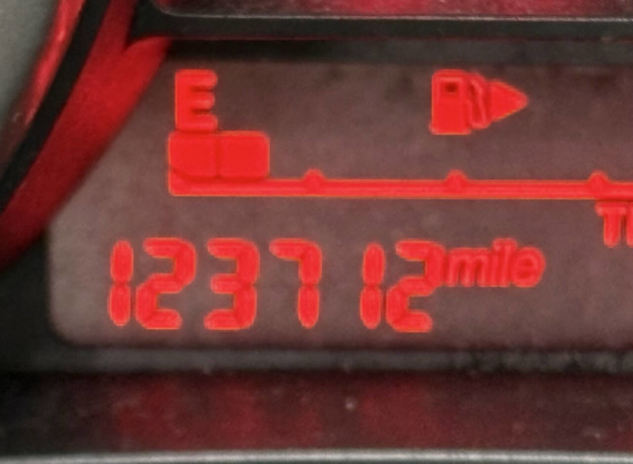 Used 2014 MAZDA MAZDA5 Sport image 9