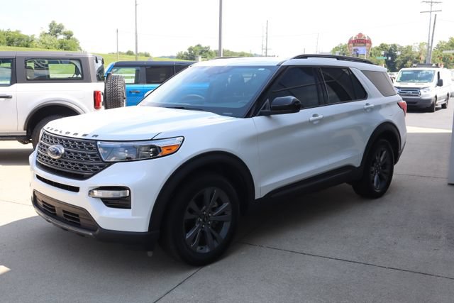 Used 2023 Ford Explorer XLT w/ Equipment Group 202A AWD/4WD image 5