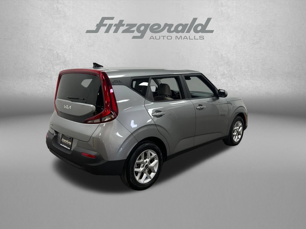 Used 2022 Kia Soul S FWD image 5