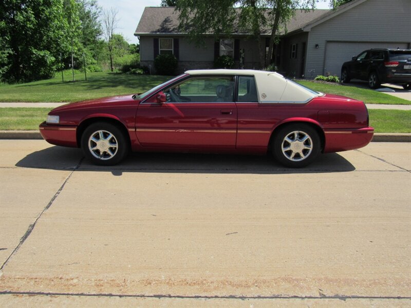 Used 2001 Cadillac Eldorado Touring FWD image 7