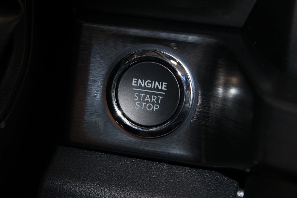 New 2026 Ford F250 Lariat w/ Black Appearance Package image 45