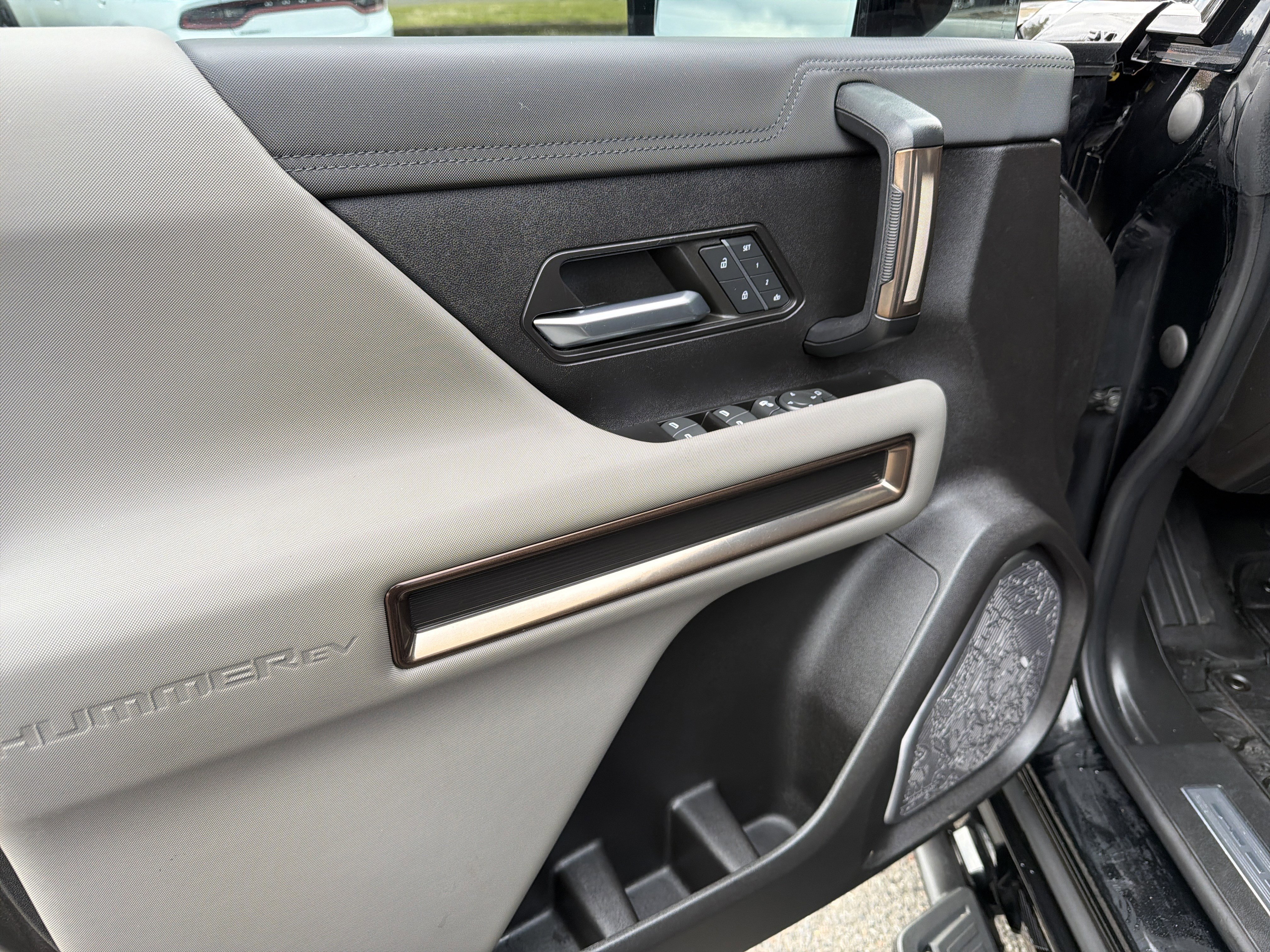 Used 2024 GMC Hummer EV 2X w/ Extreme Off-Road Package image 15