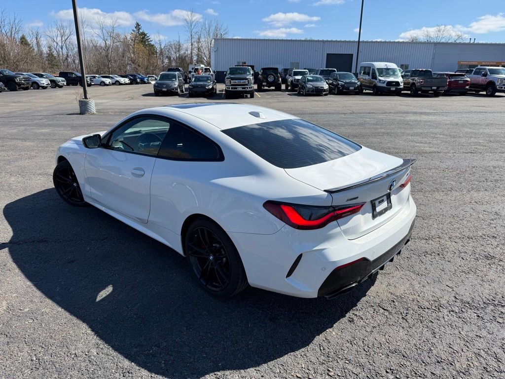 Used 2024 BMW 440i xDrive Coupe w/ Premium Package image 3