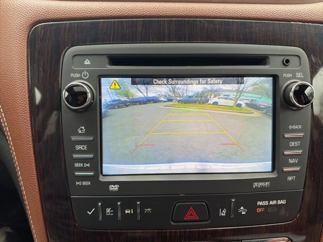Used 2017 Chevrolet Traverse Premier image 16
