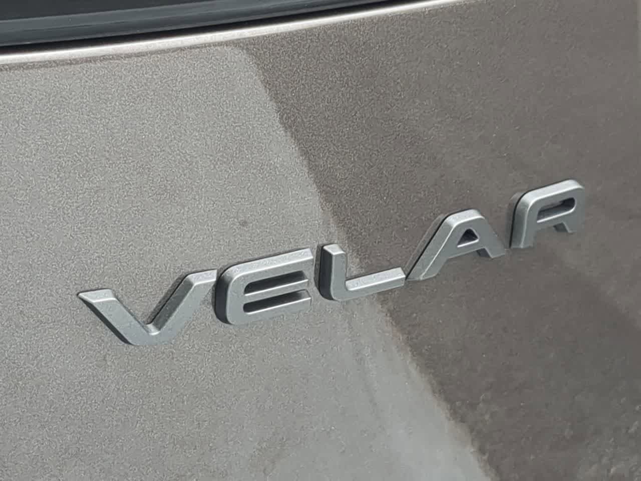 Used 2026 Land Rover Range Rover Velar Dynamic SE image 13