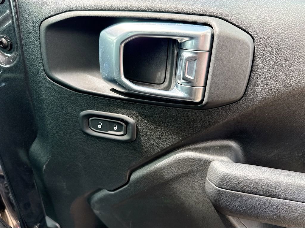 Used 2023 Jeep Wrangler Willys image 34