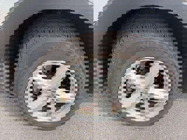 Used 2016 Ford Explorer XLT image 32