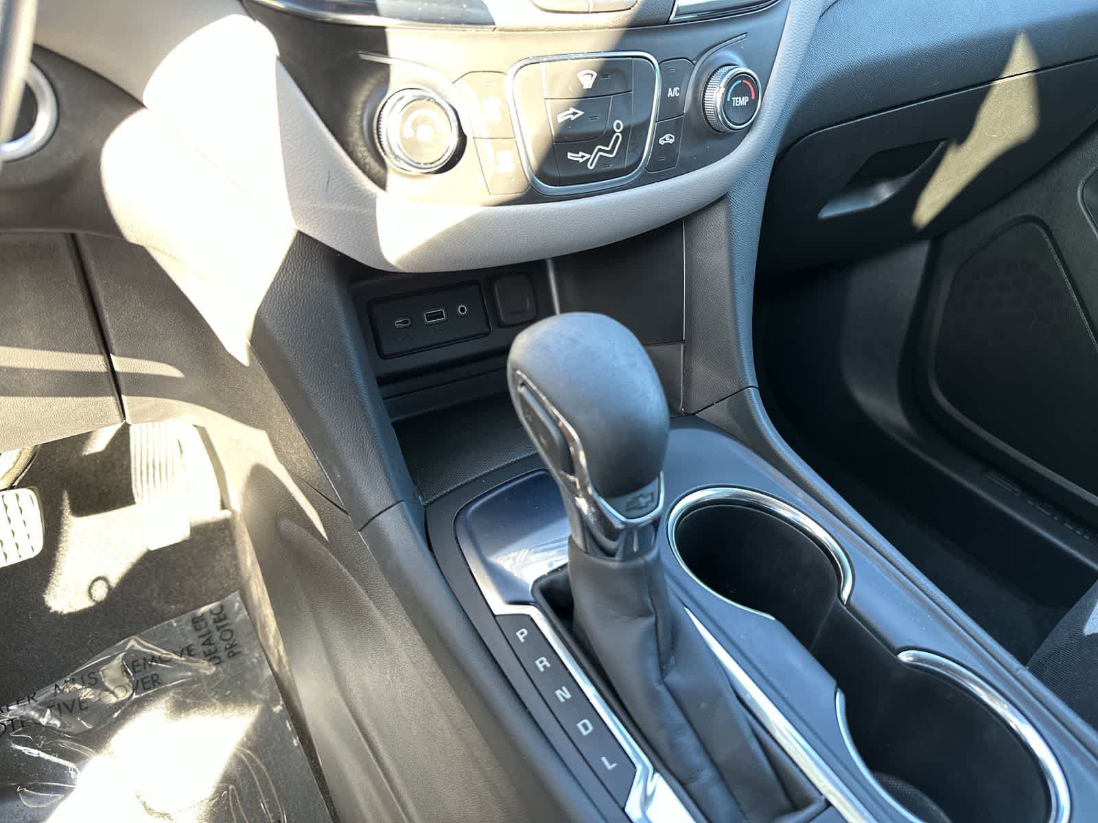 Used 2023 Chevrolet Equinox LS w/ LS Convenience Package FWD image 22