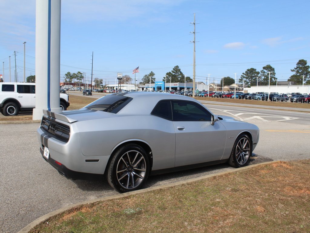 Used 2022 Dodge Challenger R/T w/ Plus Package image 14