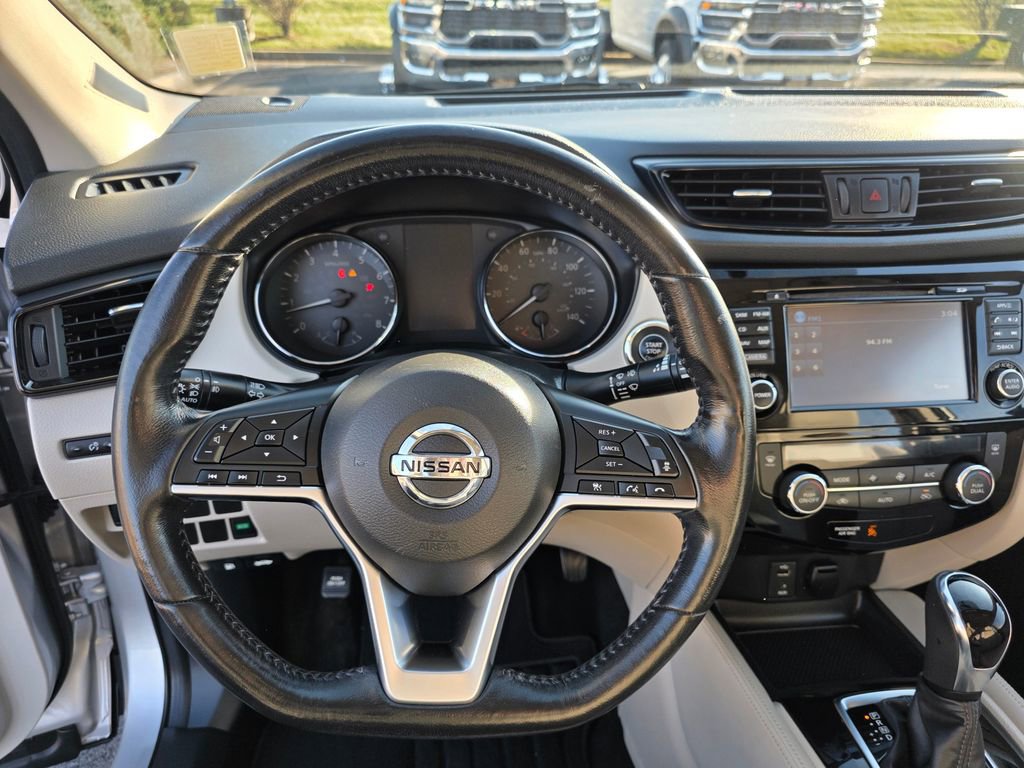 Used 2018 Nissan Rogue Sport SL image 15