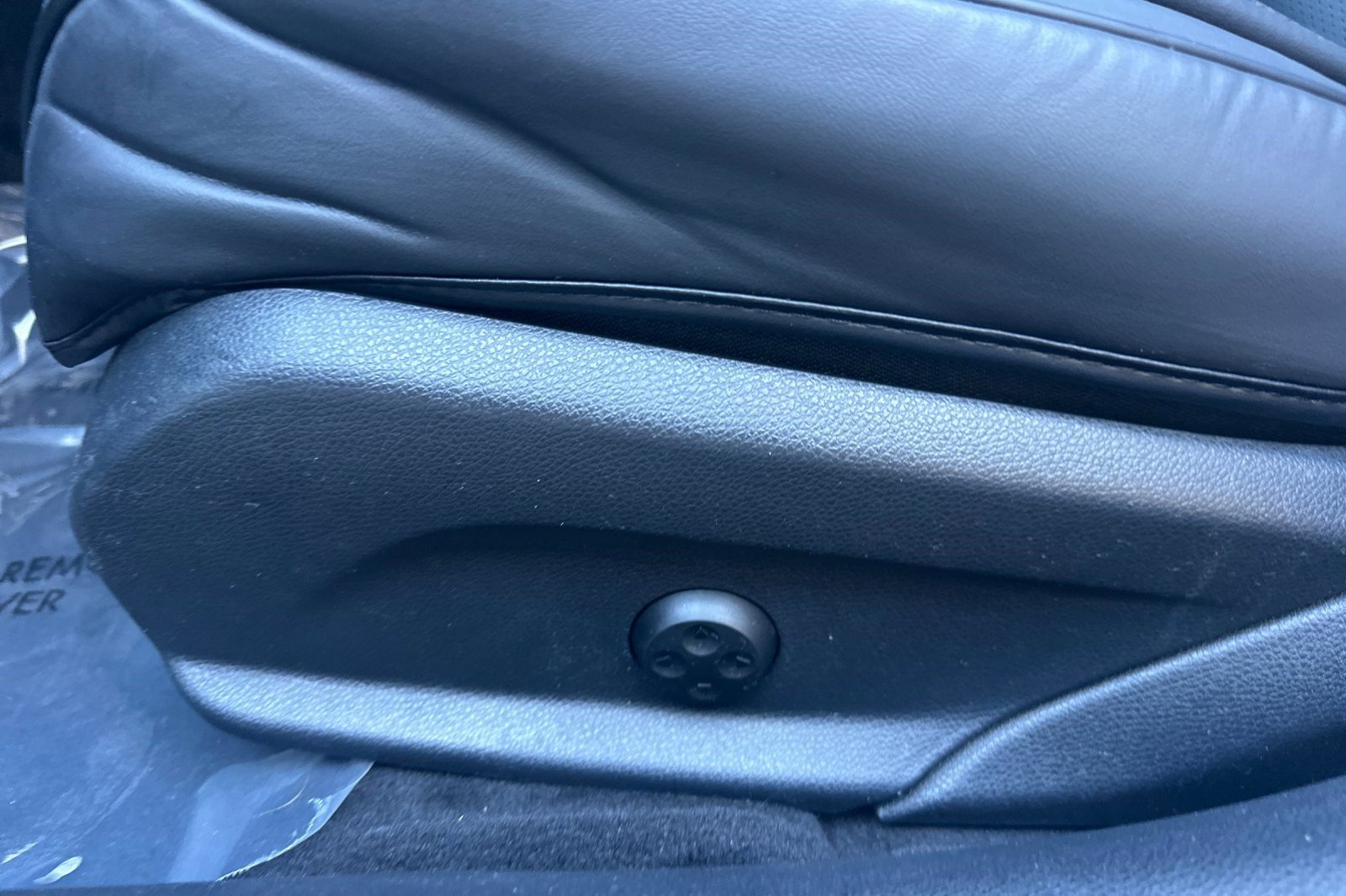 Used 2015 Mercedes-Benz C 300 4MATIC Sedan image 15