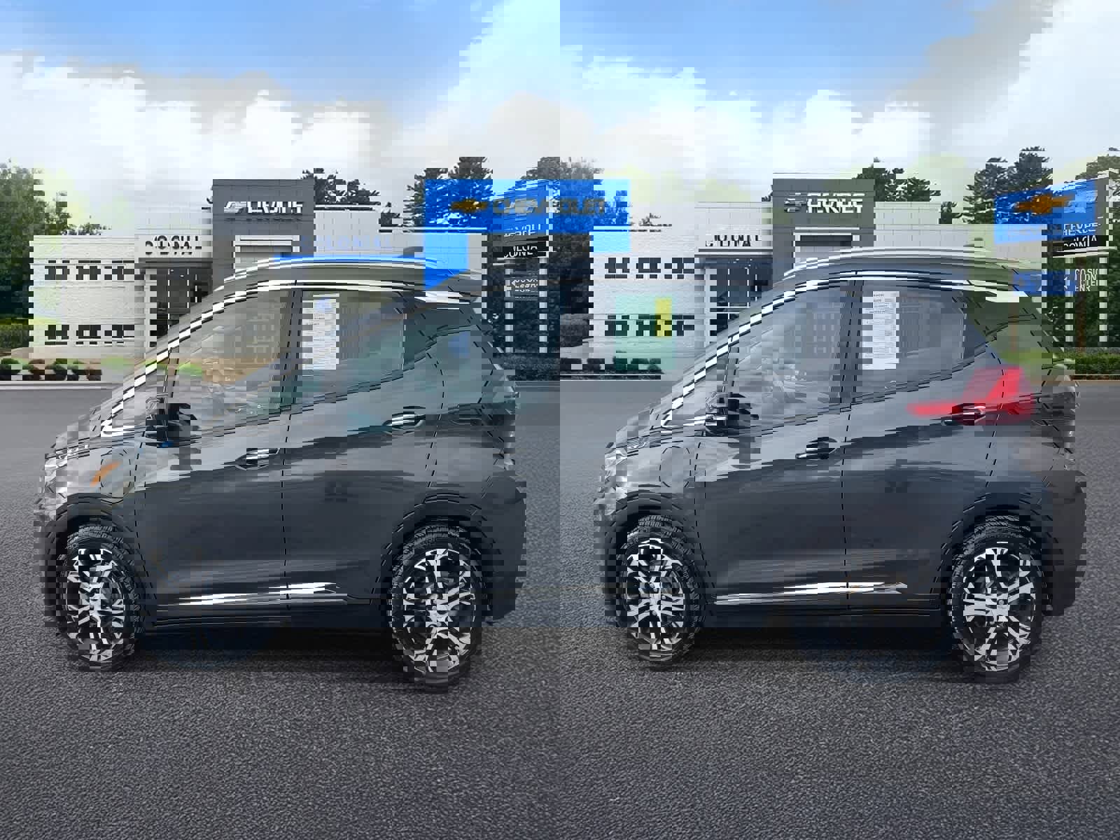 Used 2019 Chevrolet Bolt Premier w/ Infotainment Package image 6