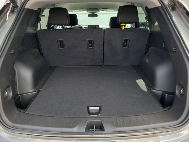 Used 2023 Chevrolet Blazer LT w/ Convenience Package FWD image 16