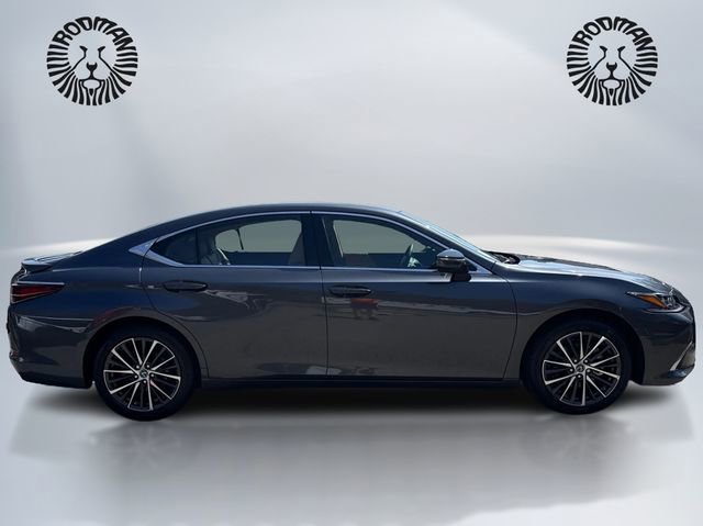 Used 2025 Lexus ES 350 w/ Premium Package image 4