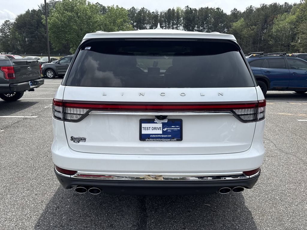 Used 2023 Lincoln Aviator Reserve image 6