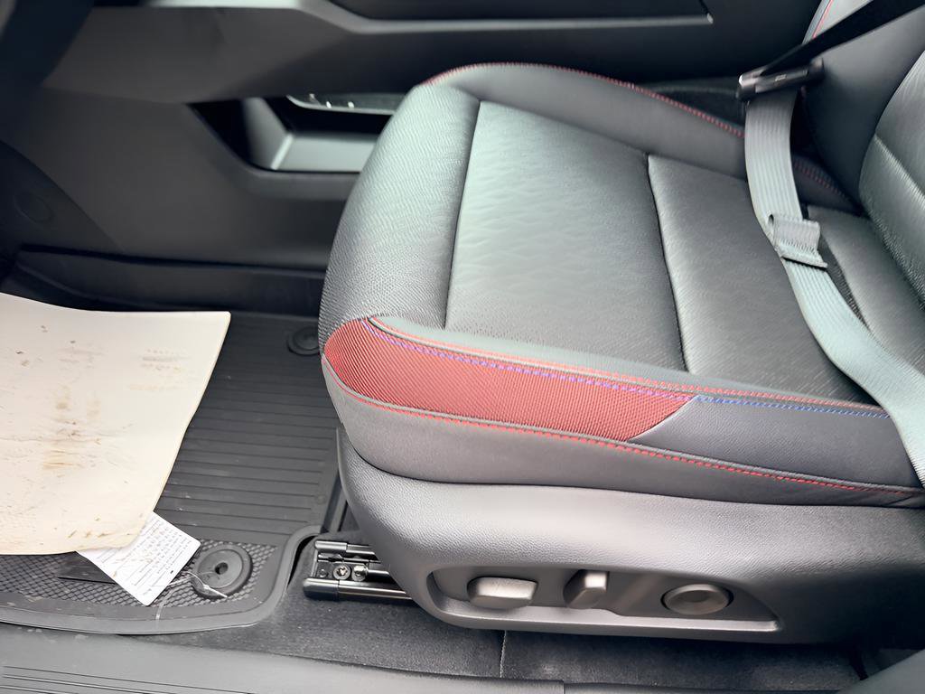 New 2026 Chevrolet Equinox RS w/ Convenience Package III image 13