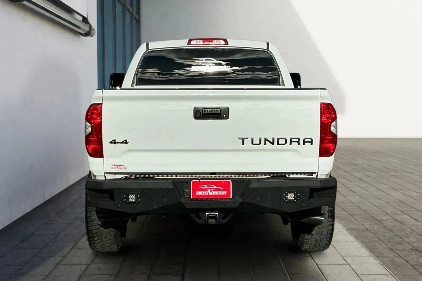 Used 2017 Toyota Tundra SR5 image 4