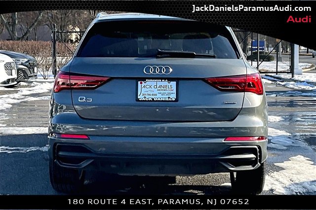 Used 2023 Audi Q3 2.0T Premium w/ Convenience Package image 4