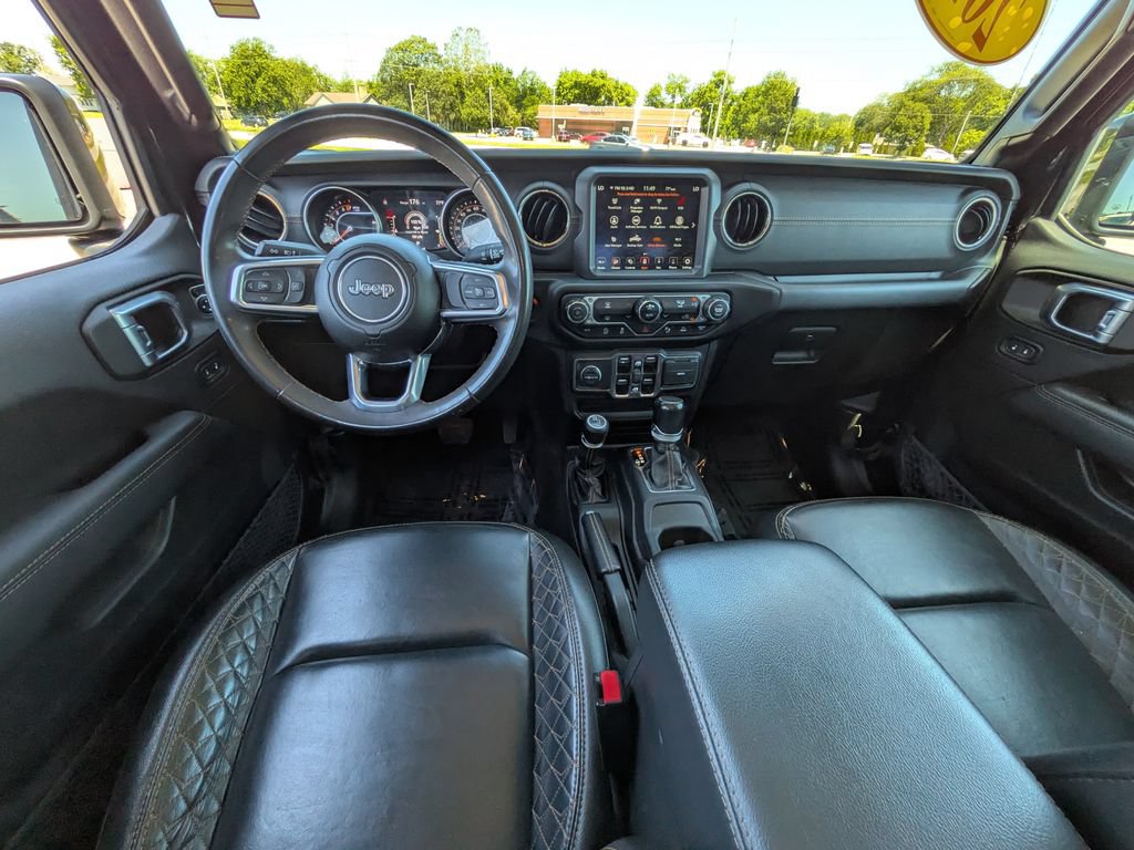 Used 2023 Jeep Gladiator Overland AWD/4WD image 12
