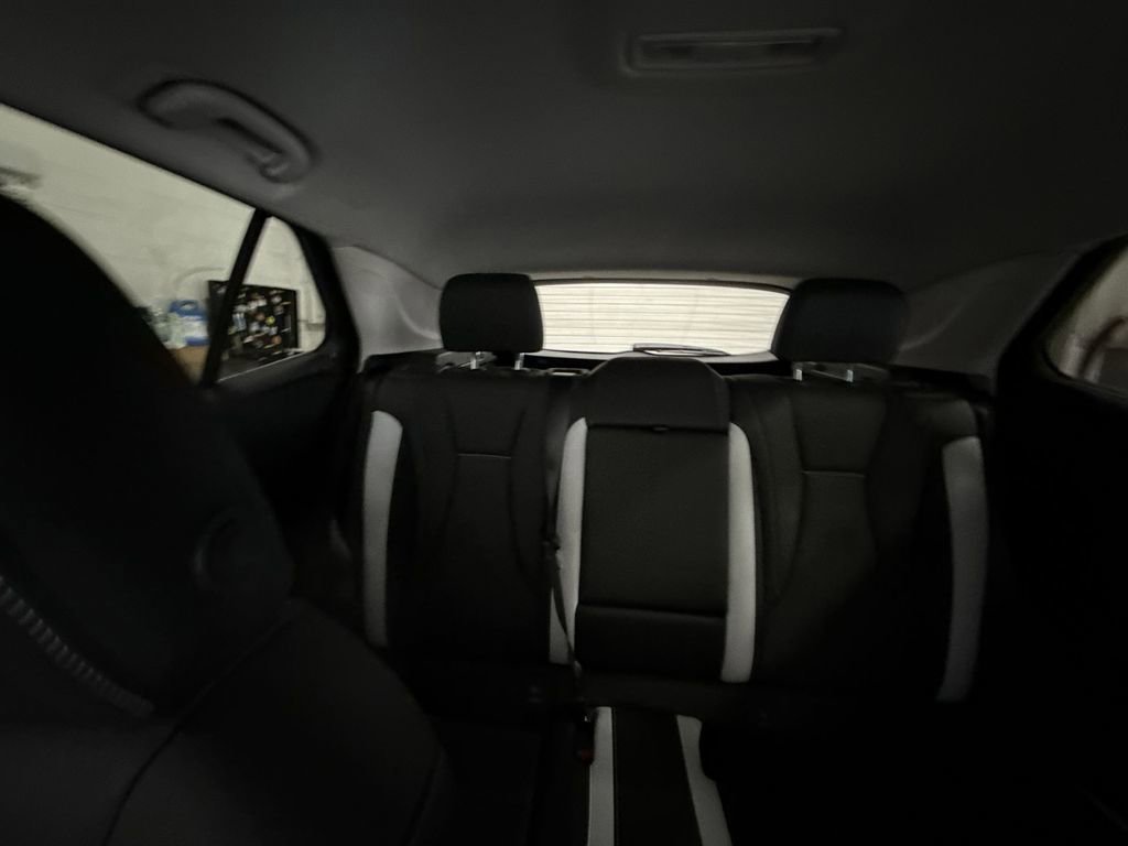 Certified 2025 Buick Envision Sport Touring image 28