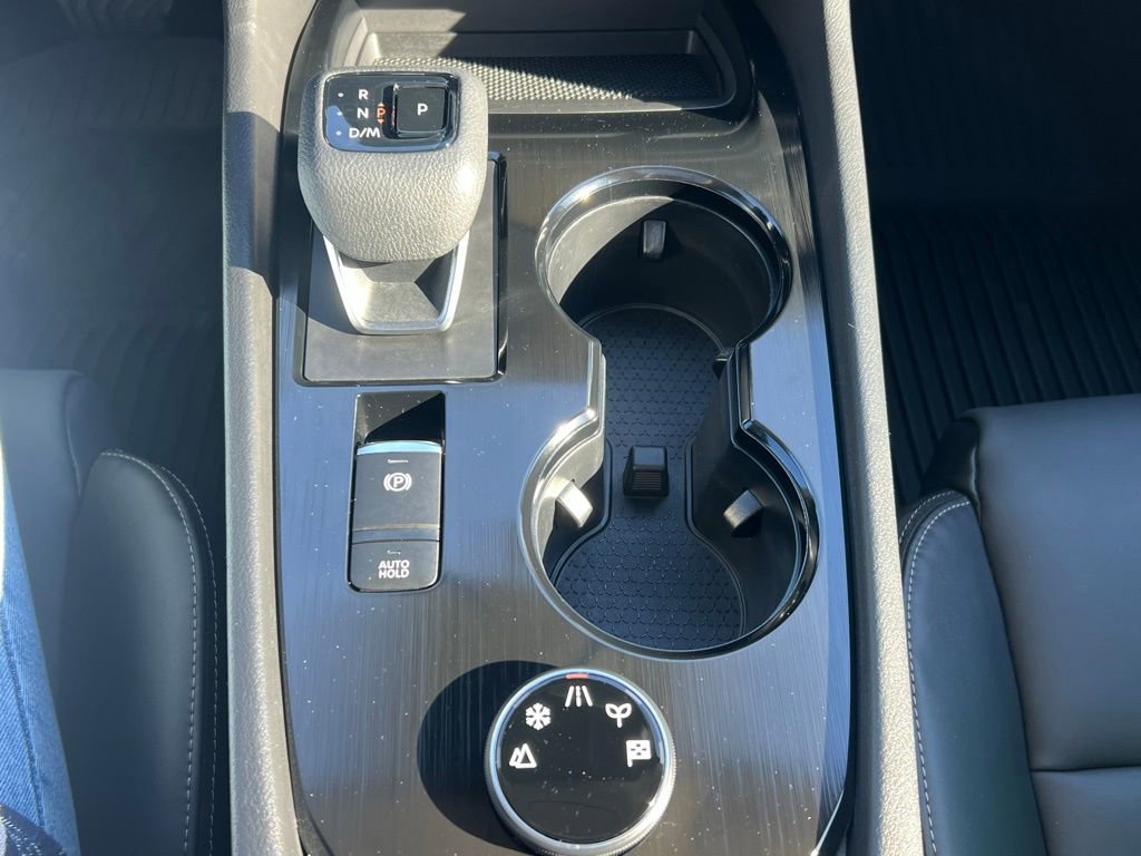 Used 2023 Nissan Rogue SV w/ SV Premium B Package image 32