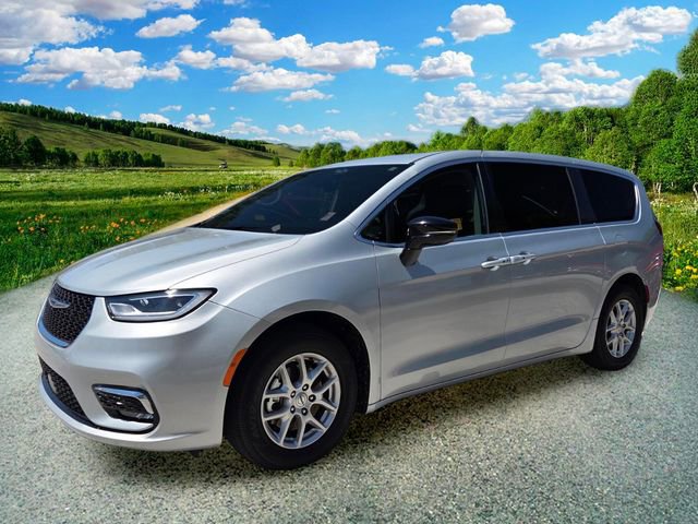 Certified 2024 Chrysler Pacifica Touring-L FWD image 3