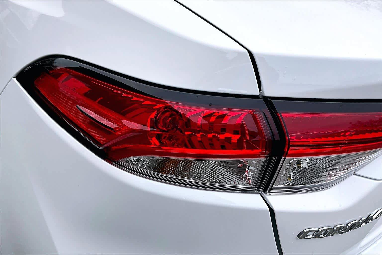 Certified 2025 Toyota Corolla LE FWD image 26