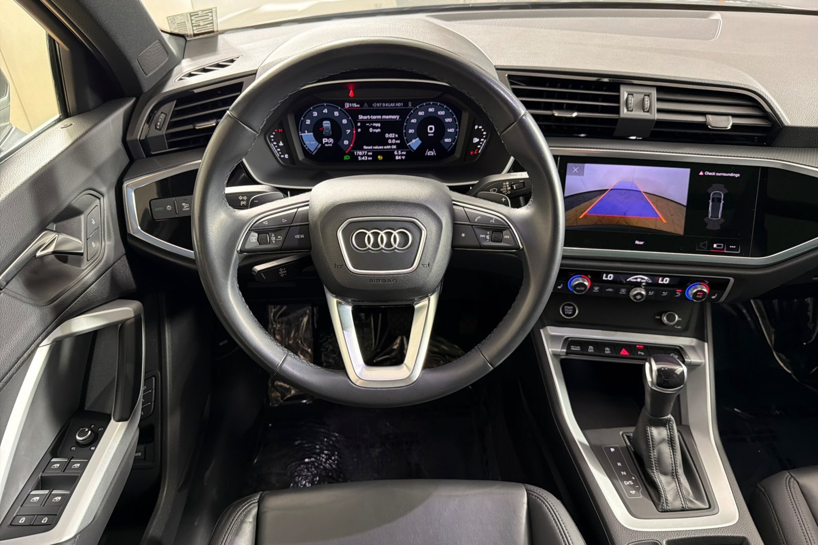 Used 2023 Audi Q3 2.0T Premium w/ Convenience Package AWD/4WD image 13
