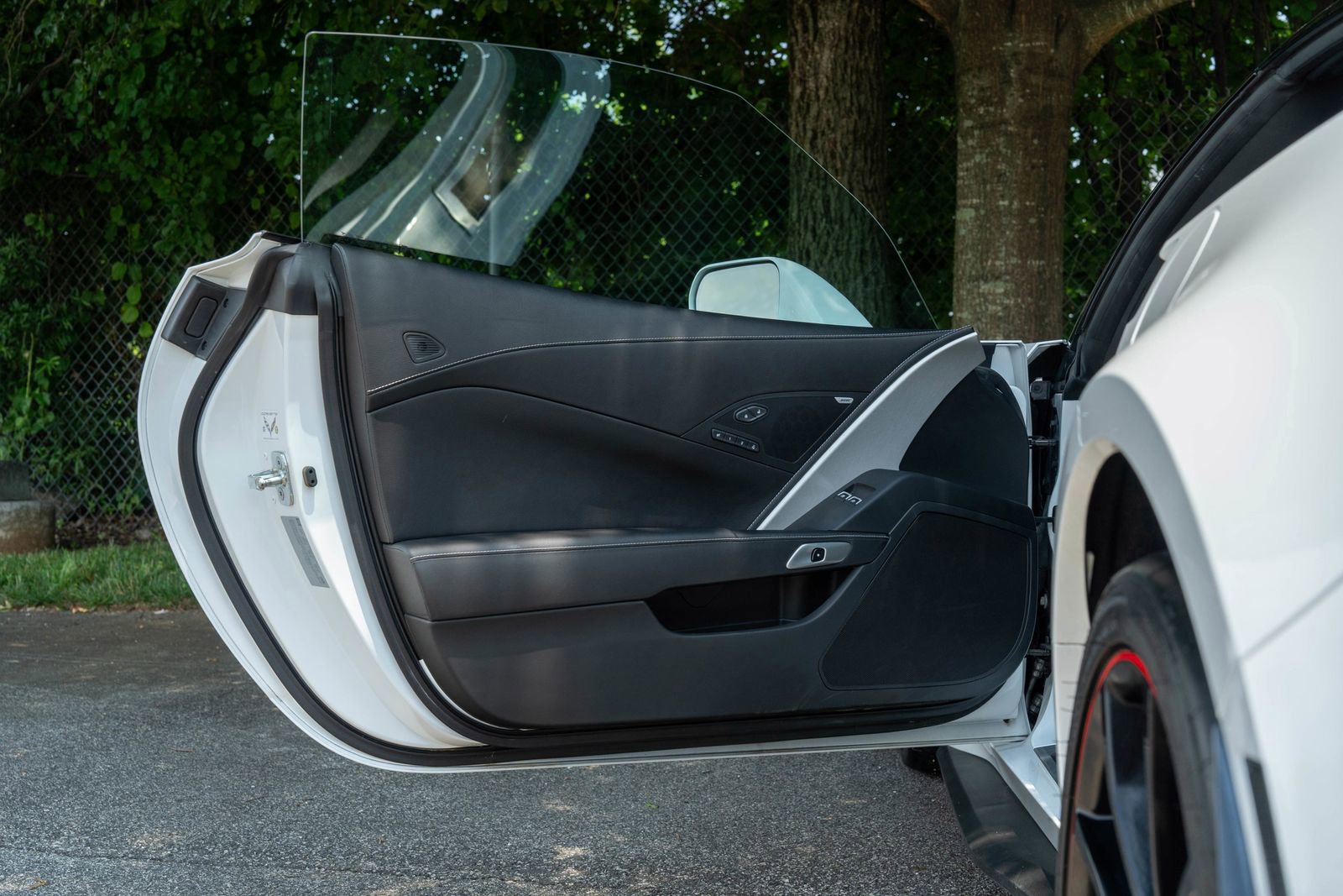 Used 2018 Chevrolet Corvette Grand Sport w/ Z07 Performance Package image 15