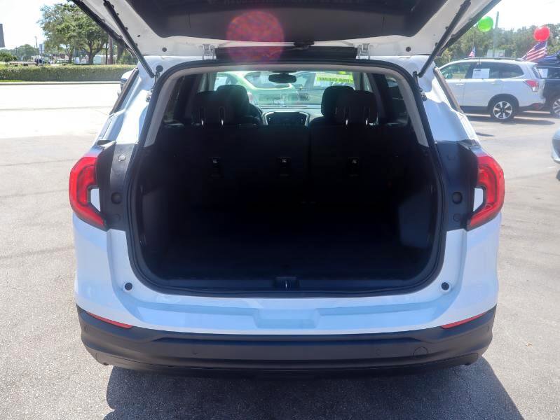Used 2019 GMC Terrain SLE w/ Driver Convenience Package image 5