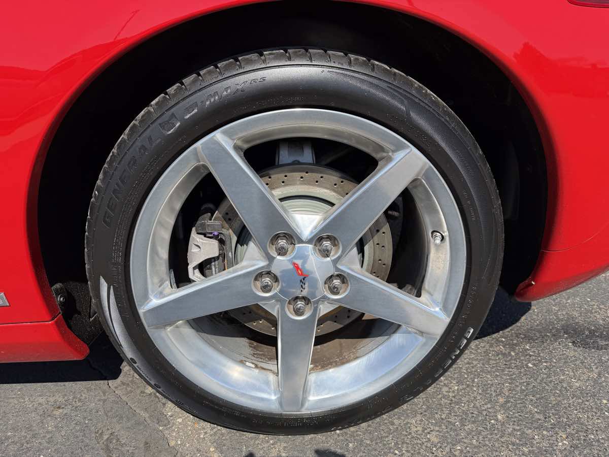 Used 2006 Chevrolet Corvette Coupe w/ Preferred Equipment Group image 9