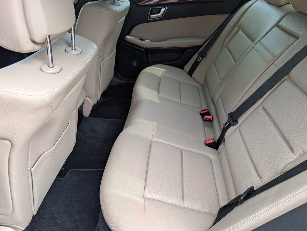 Used 2012 Mercedes-Benz E 350 4MATIC Sedan image 19