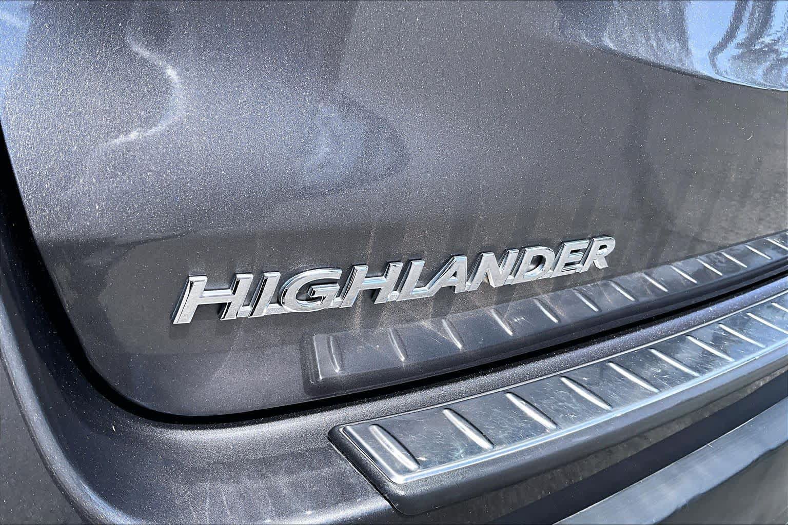 Used 2015 Toyota Highlander Plus FWD image 29