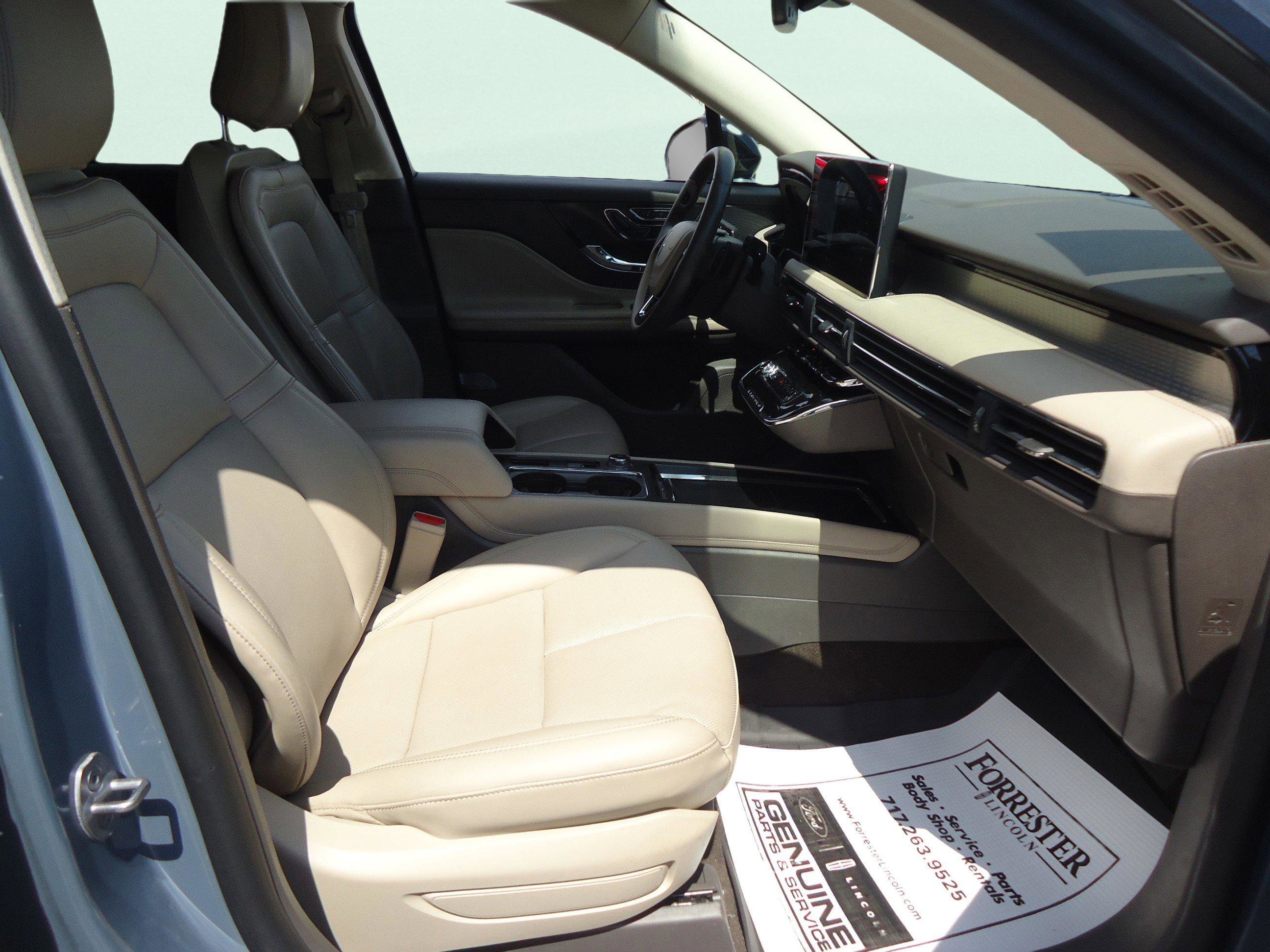 Used 2023 Lincoln Corsair AWD w/ Equipment Group 101A image 25