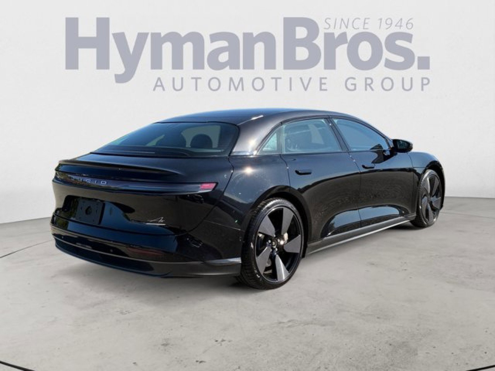Used 2024 Lucid Air Touring AWD/4WD image 3