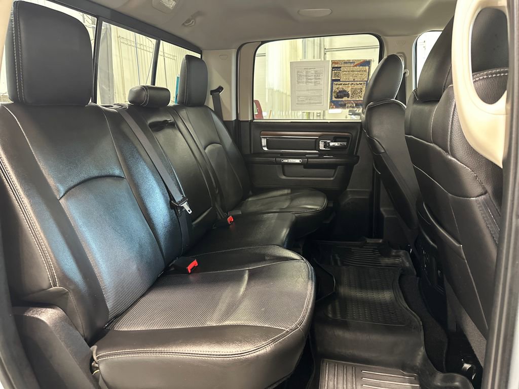 Used 2016 RAM 1500 Laramie w/ Convenience Group AWD/4WD image 30